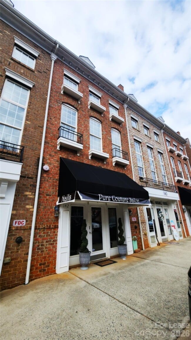 Building Photo - 144 Marketplace Ave