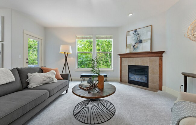 Building Photo - Spacious 5-Bedroom Retreat with Private Gr...