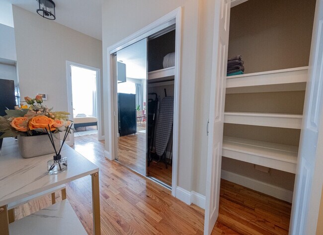 Building Photo - 234 W 112th St