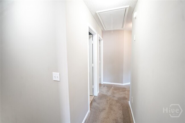 Building Photo - 248 Silver Brook Cir
