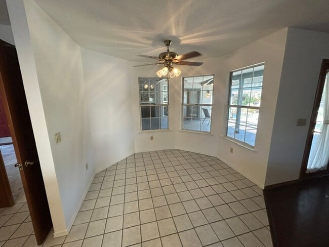 Building Photo - 3 Bedroom 2 Bathroom with a Bonus Room and Pool in the El Diamante School District!