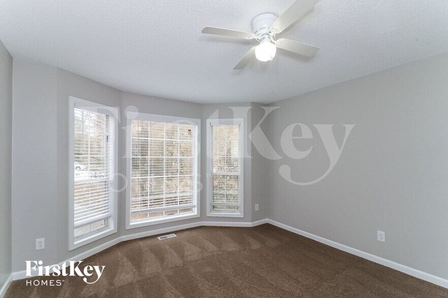 Building Photo - 5000 Sunbrook Way NW