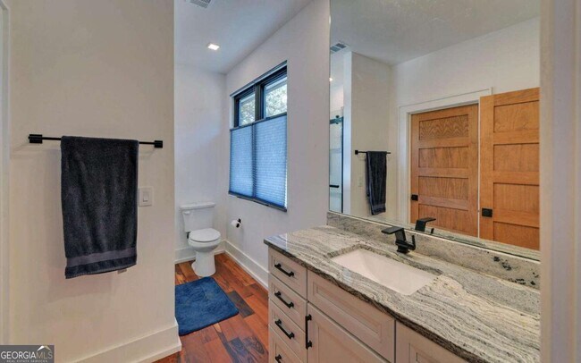 Building Photo - 675 Freedom Heights Dr