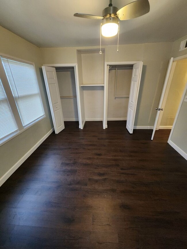 Building Photo - Cute & Cozy 2 Bedroom, 1 Bath House