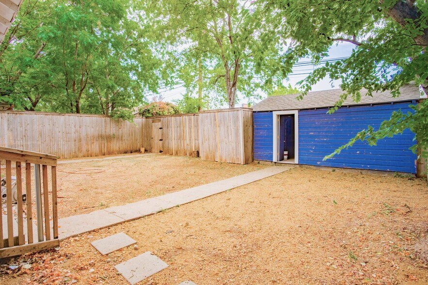 Building Photo - Charming North Oak Cliff home near Bishop ...