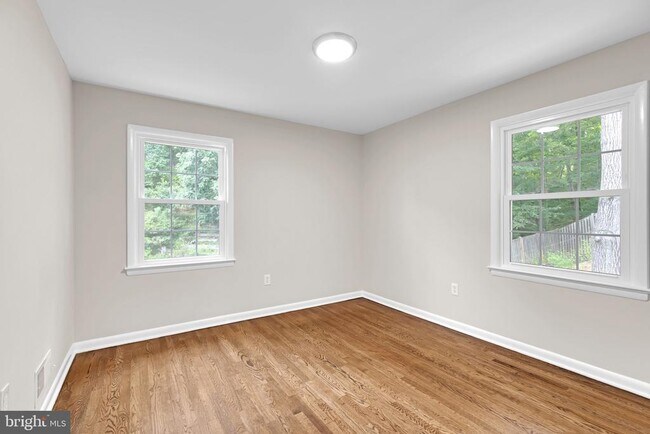 Building Photo - 3009 S Hill St