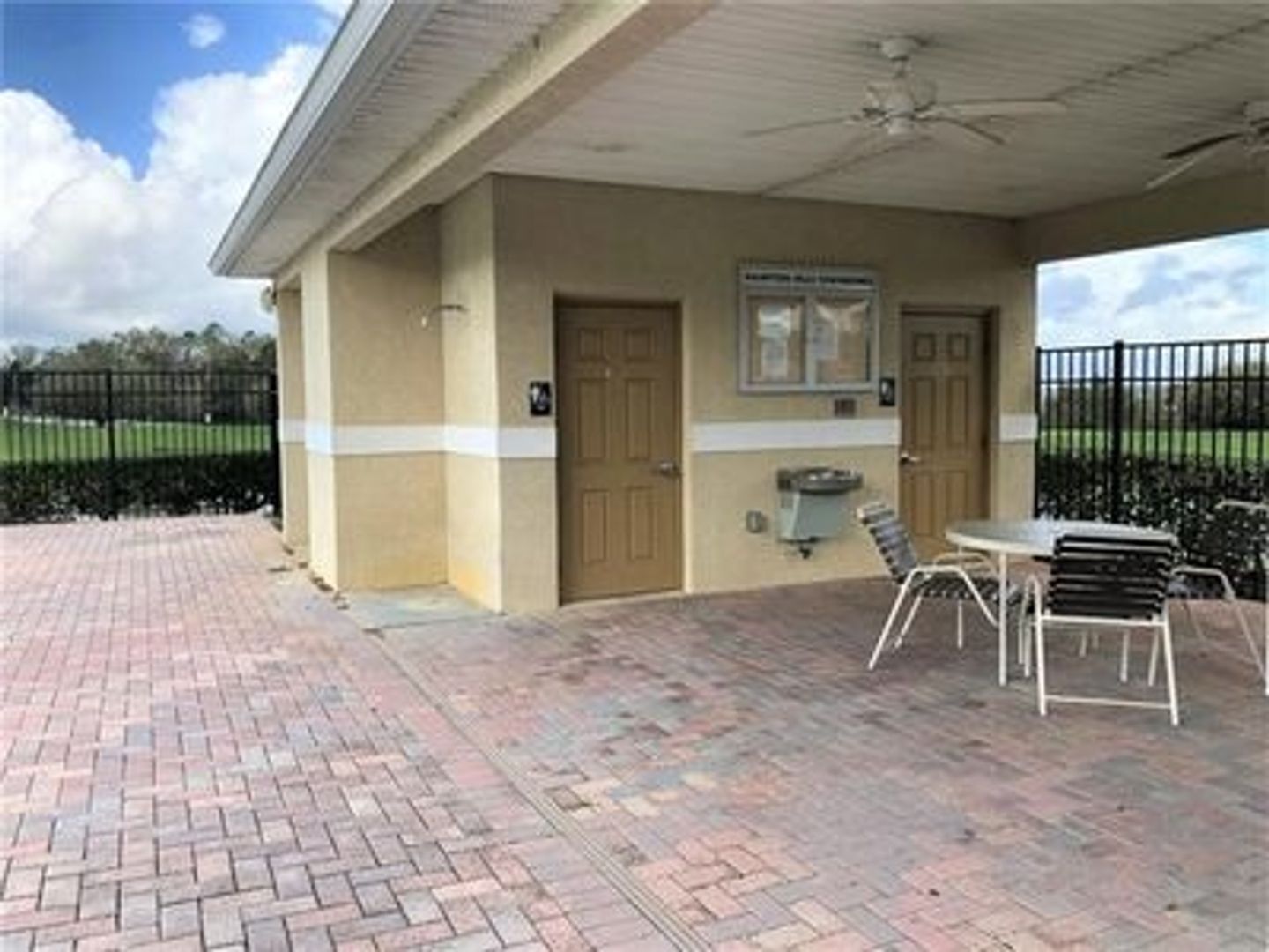 Building Photo - 3847 Exeter Ln