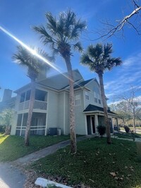 Building Photo - Experience Orlando Living at Central Park ...