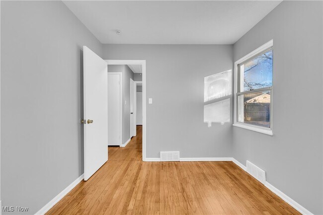 Building Photo - 13813 Leroy Ave