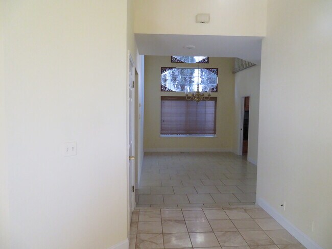 Building Photo - 3212 Bear Creek Dr
