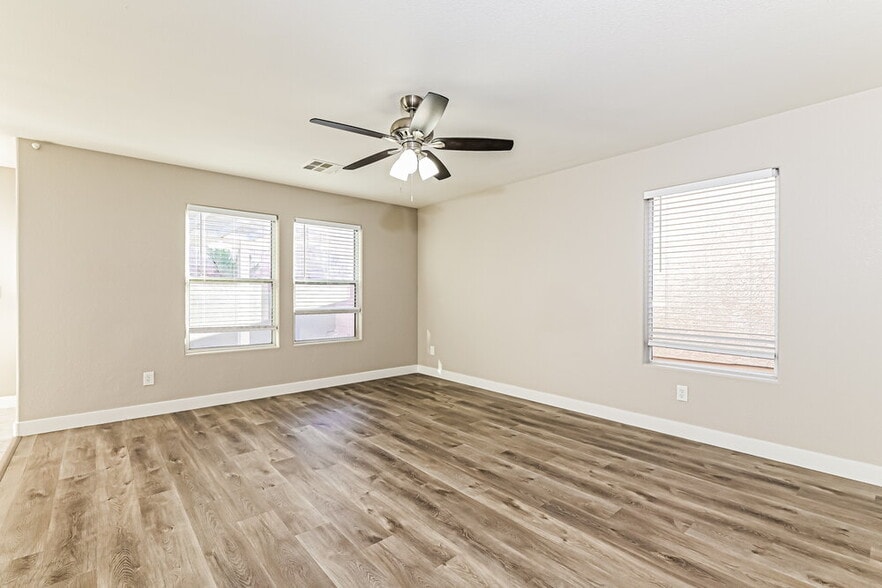 Building Photo - 217 Bella Matese Ave