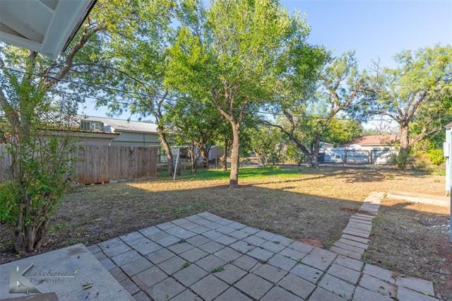 Building Photo - 926 Sunset Dr