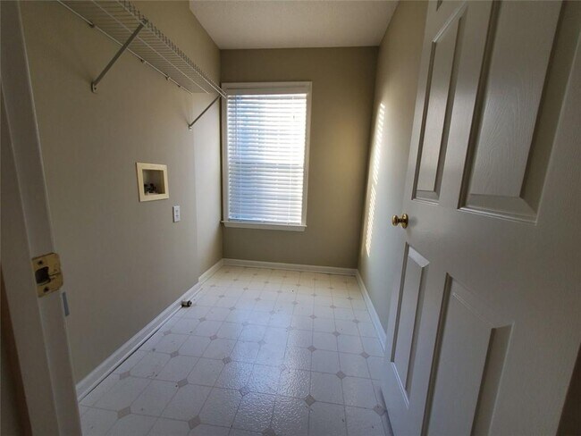Building Photo - 2623 Davenham Ln