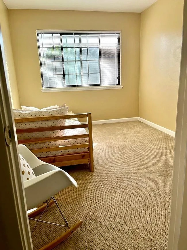 Building Photo - 295 Kenbrook Cir