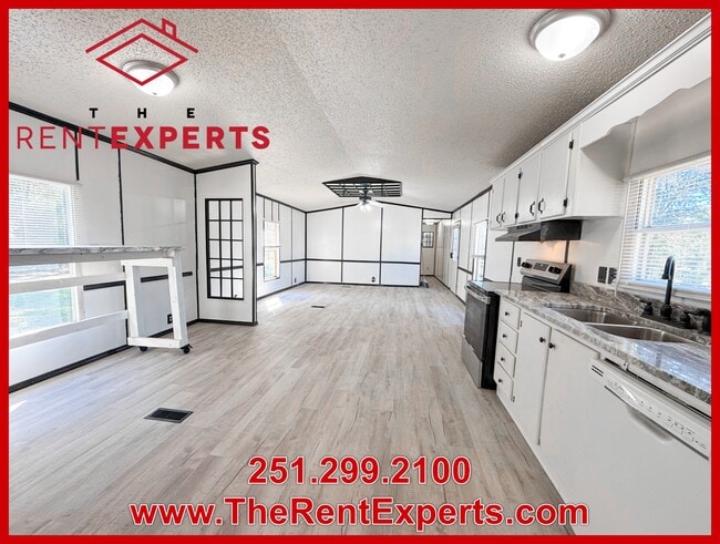 Building Photo - 6360 Mauvilla Dr W