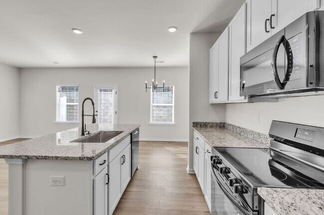 Building Photo - New Construction 3BR Townhome with Loft & 2-Car Garage in Downtown Travelers Rest