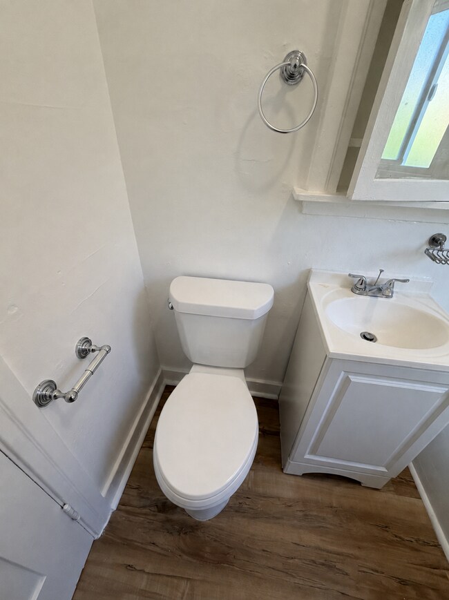 Interior Photo - PINNACLE APEX-1316 LEMOYNE STREET