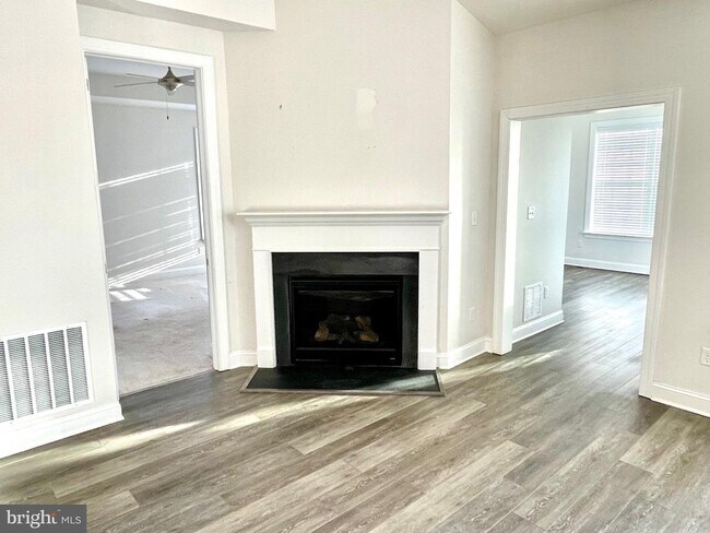 Building Photo - 906 Moorings Cir