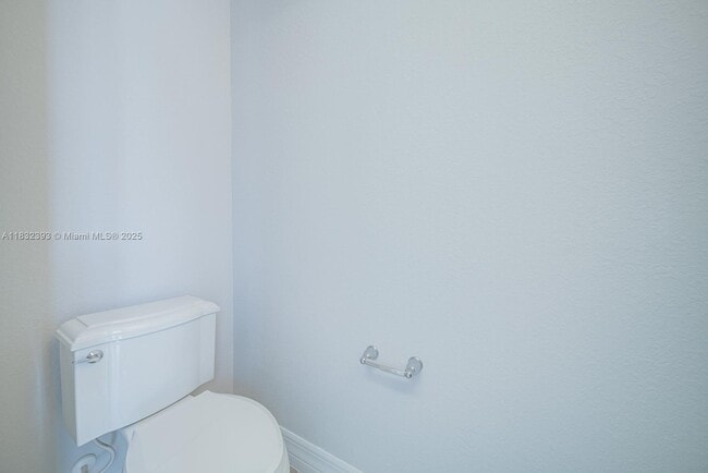 Building Photo - 1280 Eucalyptus Dr