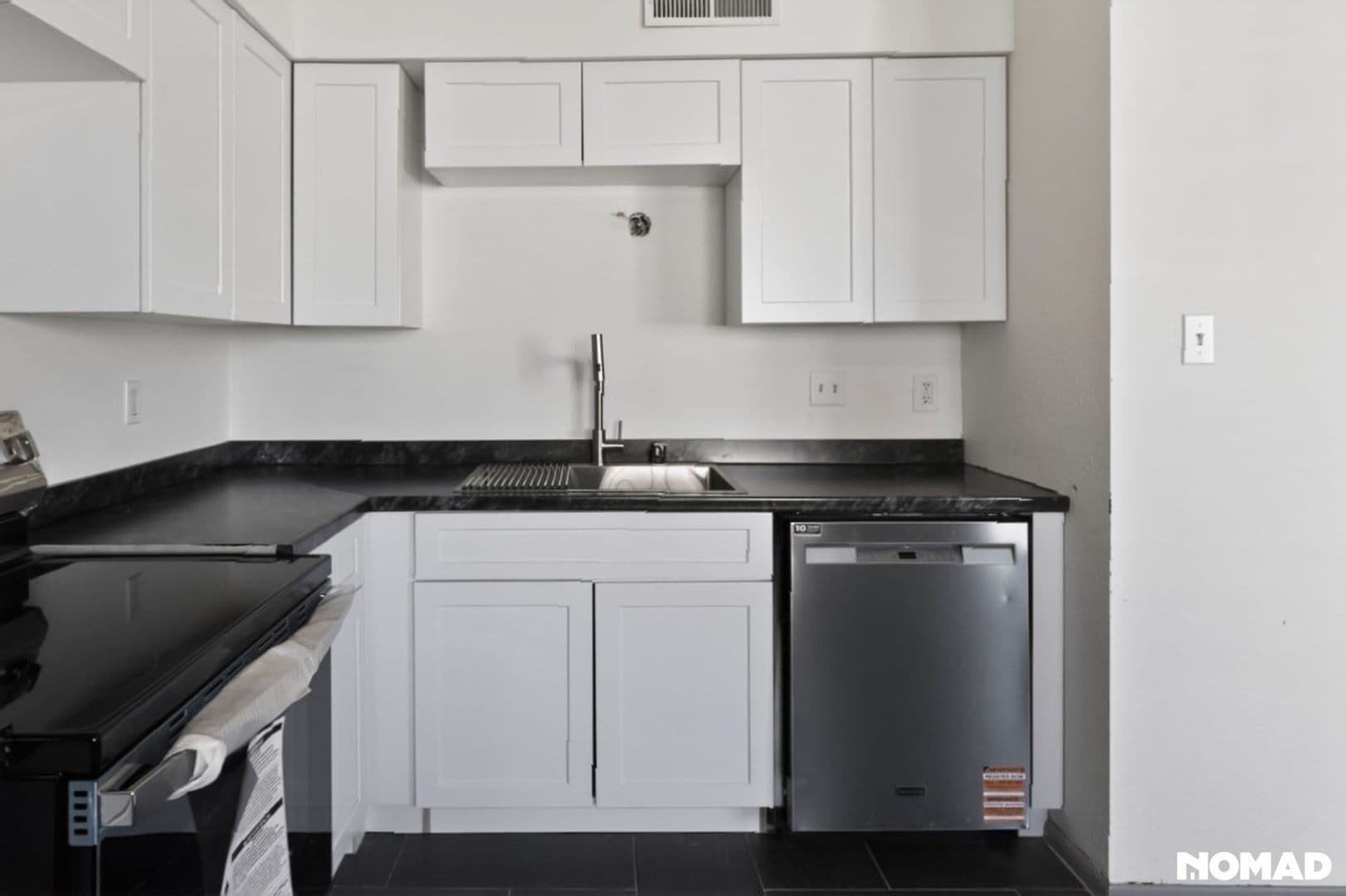 Building Photo - 1133 Kentucky St SE