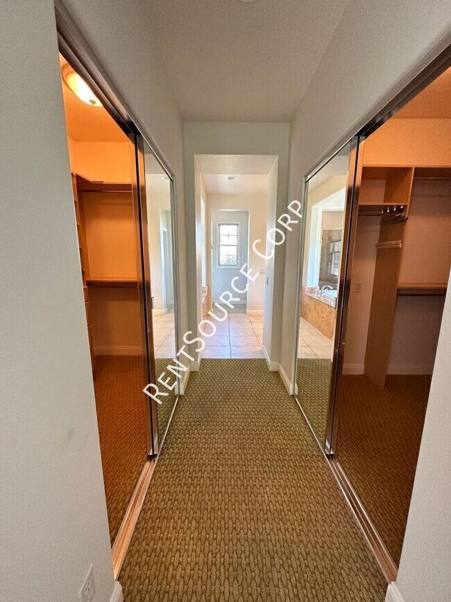 Building Photo - 26991 Timberline Terrace