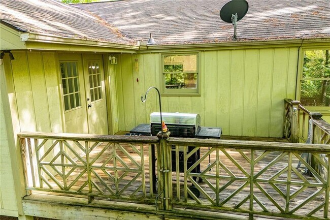 Building Photo - 1499 Stonington Ct