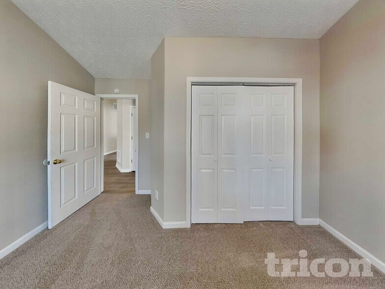 Building Photo - 1403 Westward Dr SW