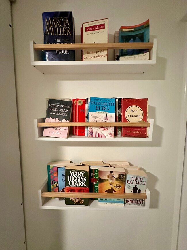 Building Photo - 45 Folly Field Rd