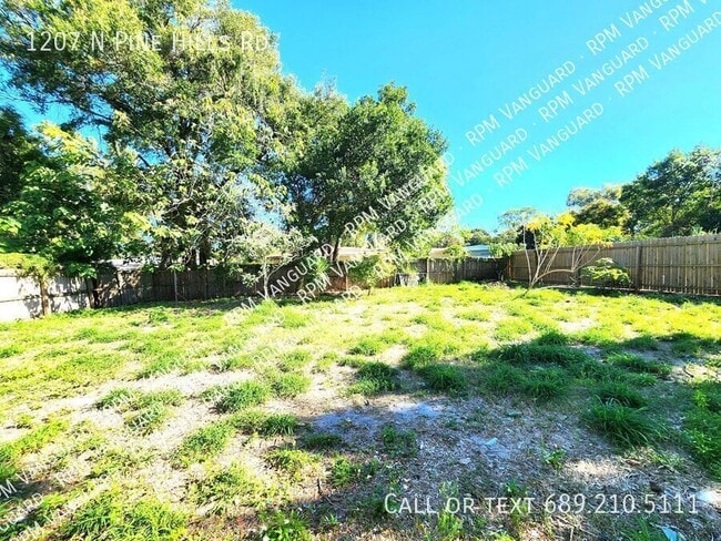 Building Photo - 1207 N Pine Hills Rd