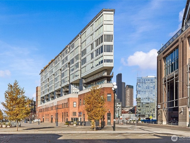 Building Photo - 590 1st Ave S