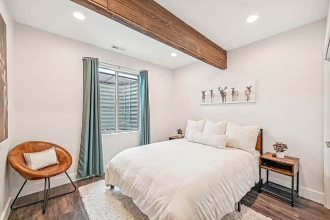 Building Photo - 1124 Wasatch Spring Rd