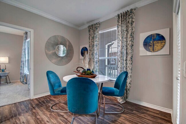 Building Photo - The Lodge at River Park