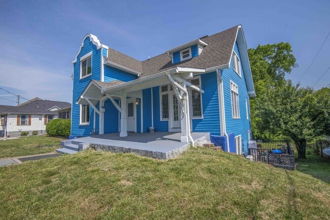 Building Photo - 117 E Glenwood Ave