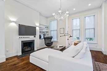 Building Photo - 57 Monmouth St