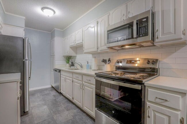 Building Photo - 8327 Lowell Ave