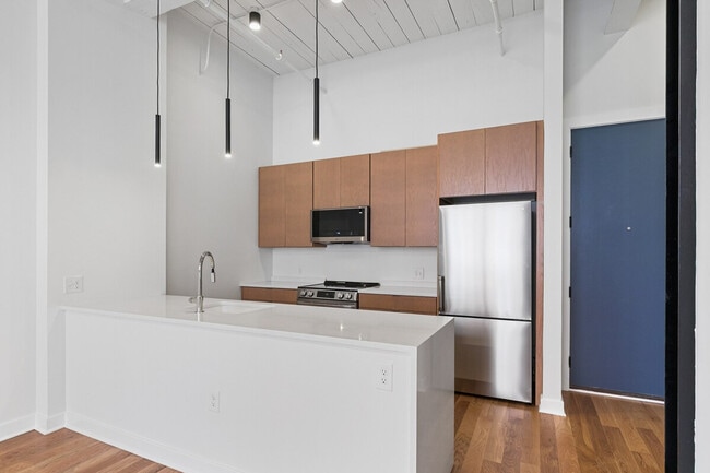 Building Photo - 2201 Virginia 5-SI ID1582530P