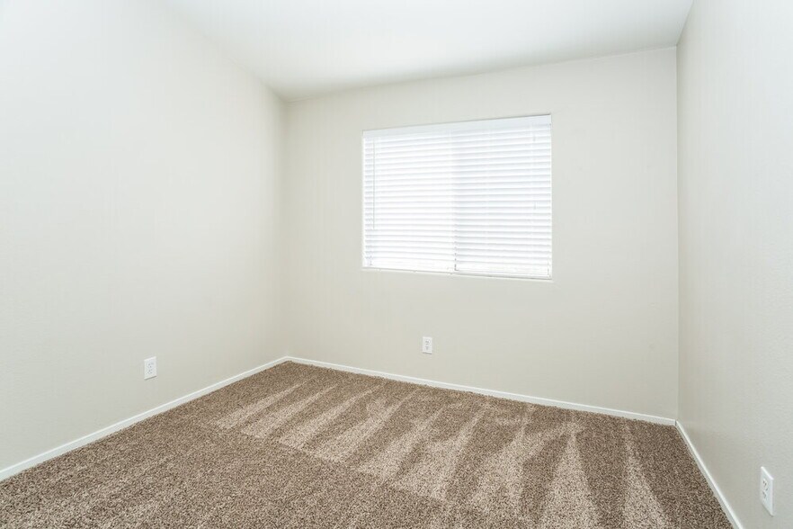 Building Photo - 2331 Catskill Ct