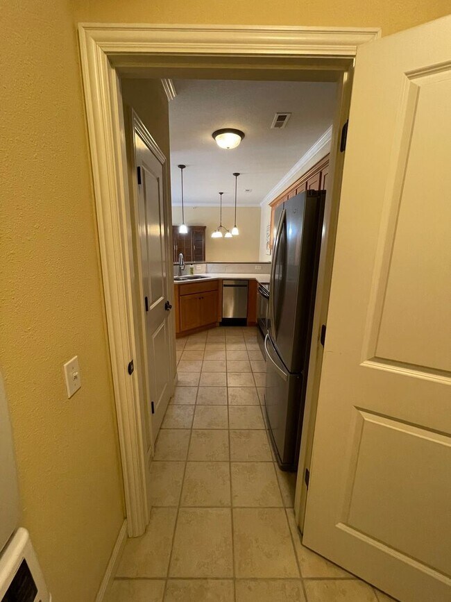 Building Photo - Fully-Furnished 3 Bedroom Condo in Smithton Crossing - Perfect for Traveling Professionals!