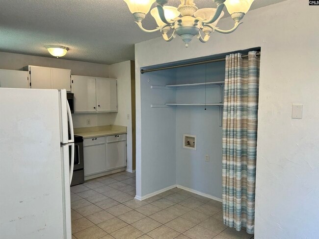 Building Photo - 911 Hulon Ln