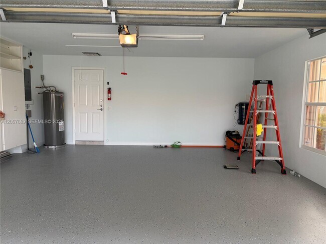 Building Photo - 2786 James River Rd