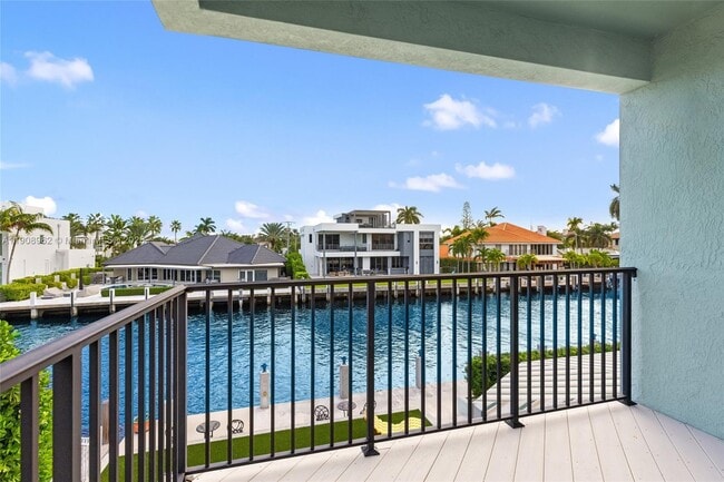 Building Photo - 70 Bay Colony Ln