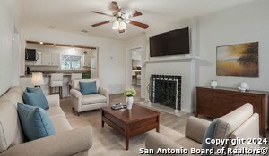 Building Photo - 2626 W Mistletoe Ave