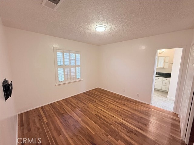 Building Photo - 10731 Freer Ave