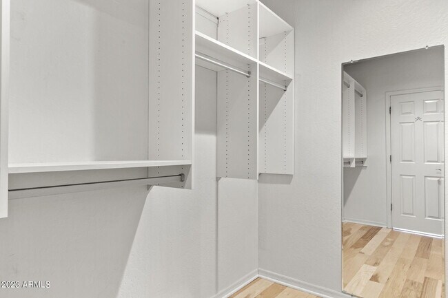 Building Photo - 10165 E Bella Vista Dr