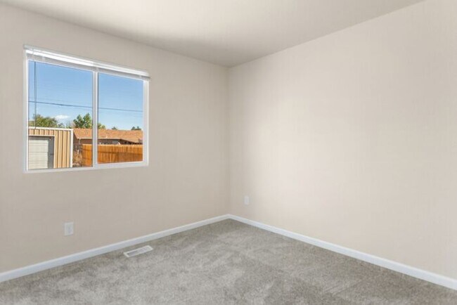 Building Photo - Newly remodeled single family home offering application fees waived as well as $200 off First Mon...