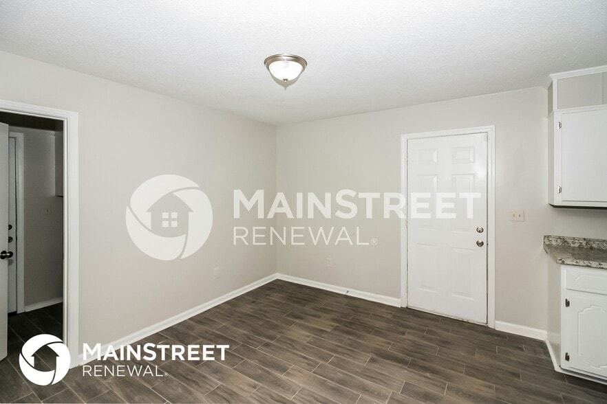 Building Photo - 26 Hickory Hills Dr