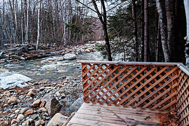 Building Photo - 140 Paquette Cir