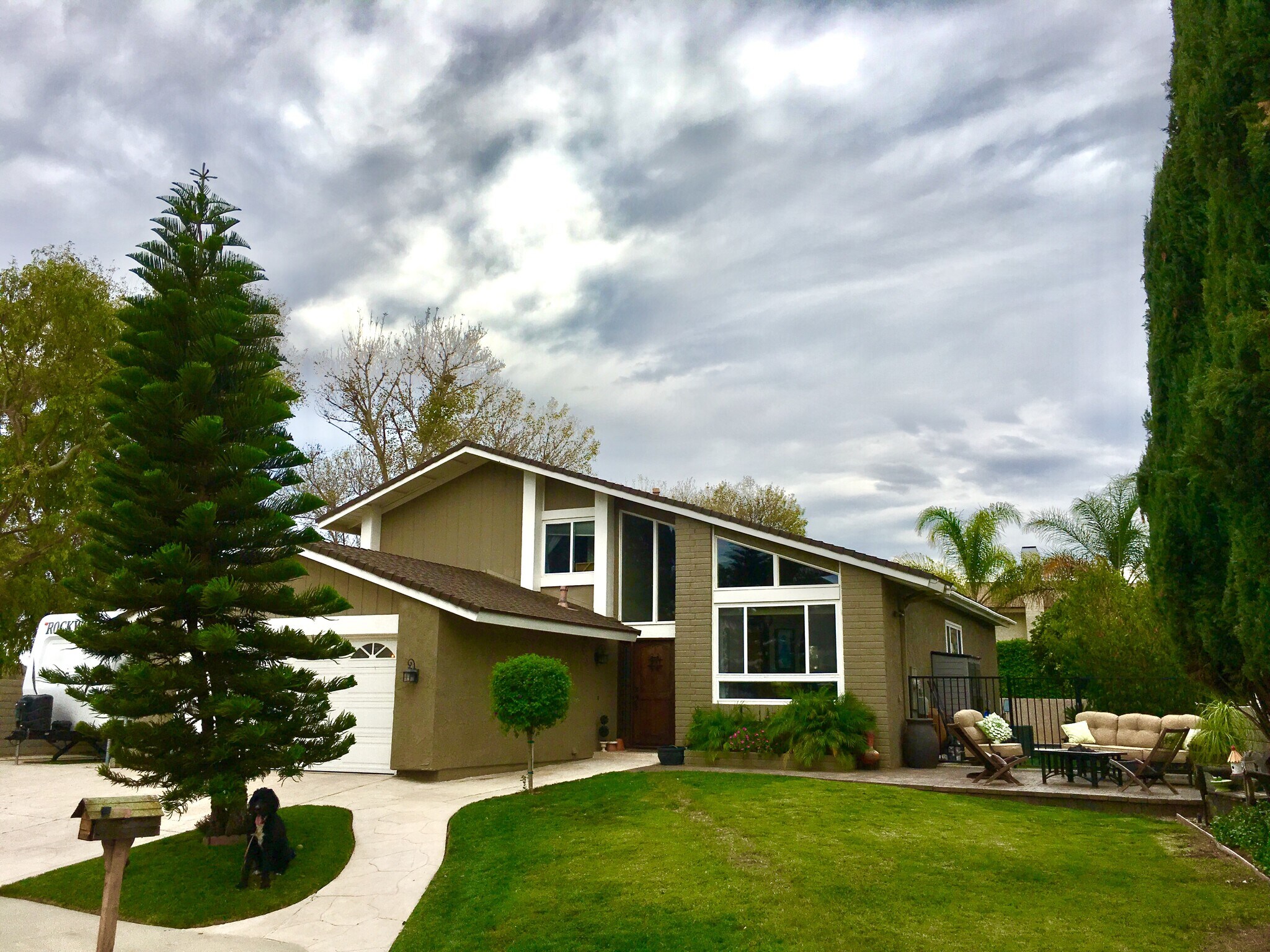 Building Photo - 672 Garland Court