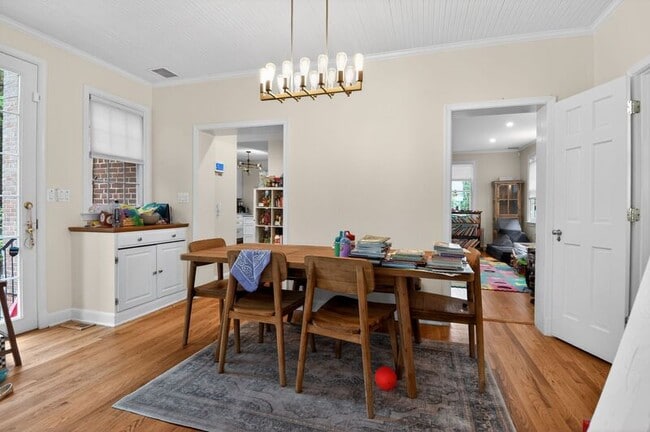 Building Photo - 4825 Butterworth Pl NW