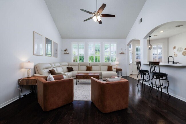 Building Photo - 19 Poplar Pine Ct